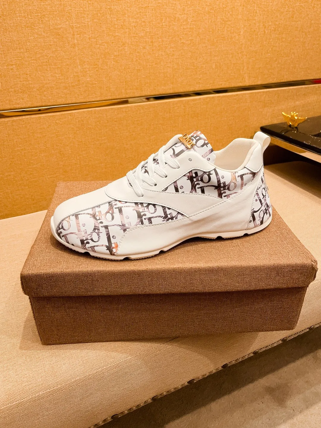Men's shoes 💰 480💰【Dior】🔥Men's high-end brand of shoes official website 1:1 latest masterpiece: the upper is made of Italian imported first-layer cowhide with a comfortable and breathable lining➕original non-slip and wear-resistant outsole🔥, making walking more convenient and comfortable! An exclusive new model, a stunning work, a beautiful 1:1 replica [color] compared to the official quality! Create a fashionable personality to set off your uniqueness! A must-have for trendy men! Classic🔥Size: 38-44 Color: 🔥 1 color available🔥